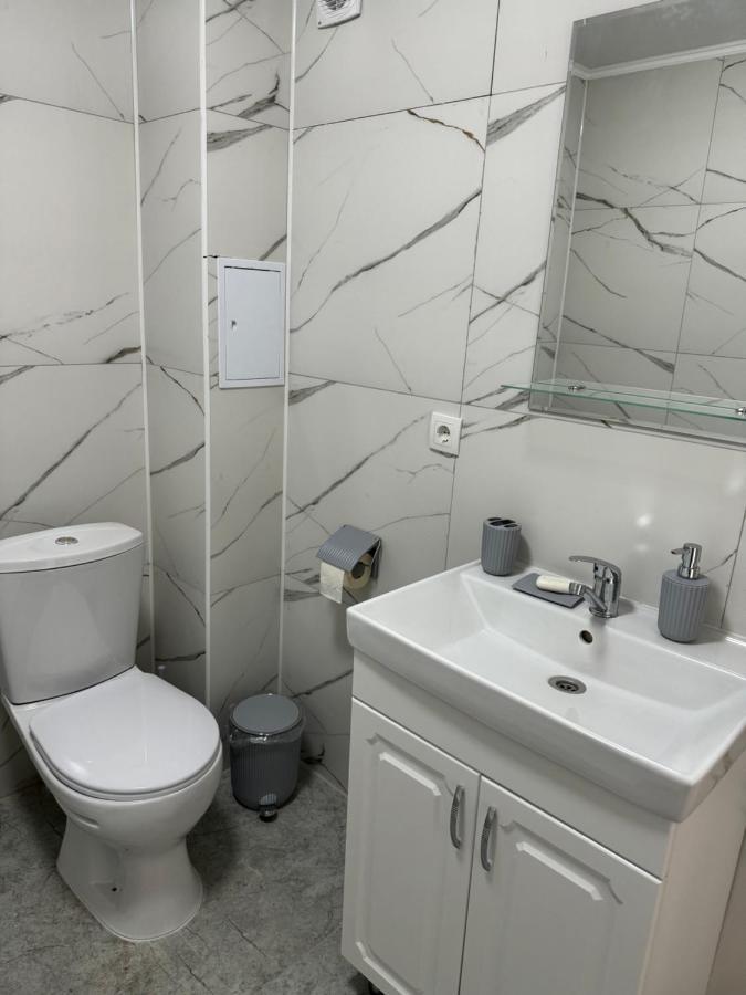 Comfort Plus Ostello Almaty Esterno foto