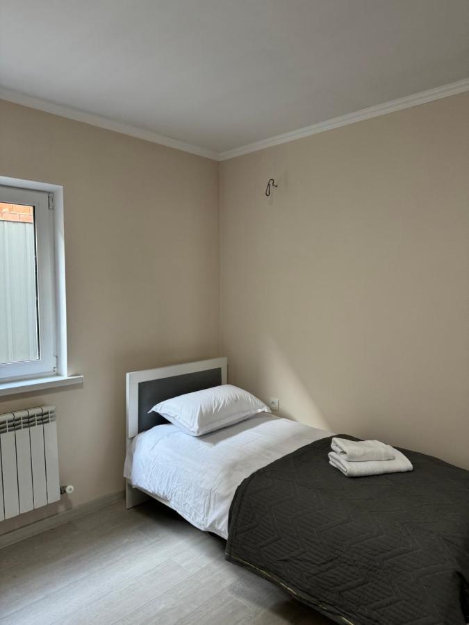 Comfort Plus Ostello Almaty Esterno foto